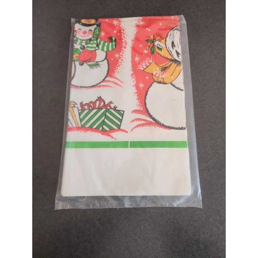 Vintage C.A. Reed Paper Christmas Tablecloth Snowman Retro Fashion Ware NOS NIP